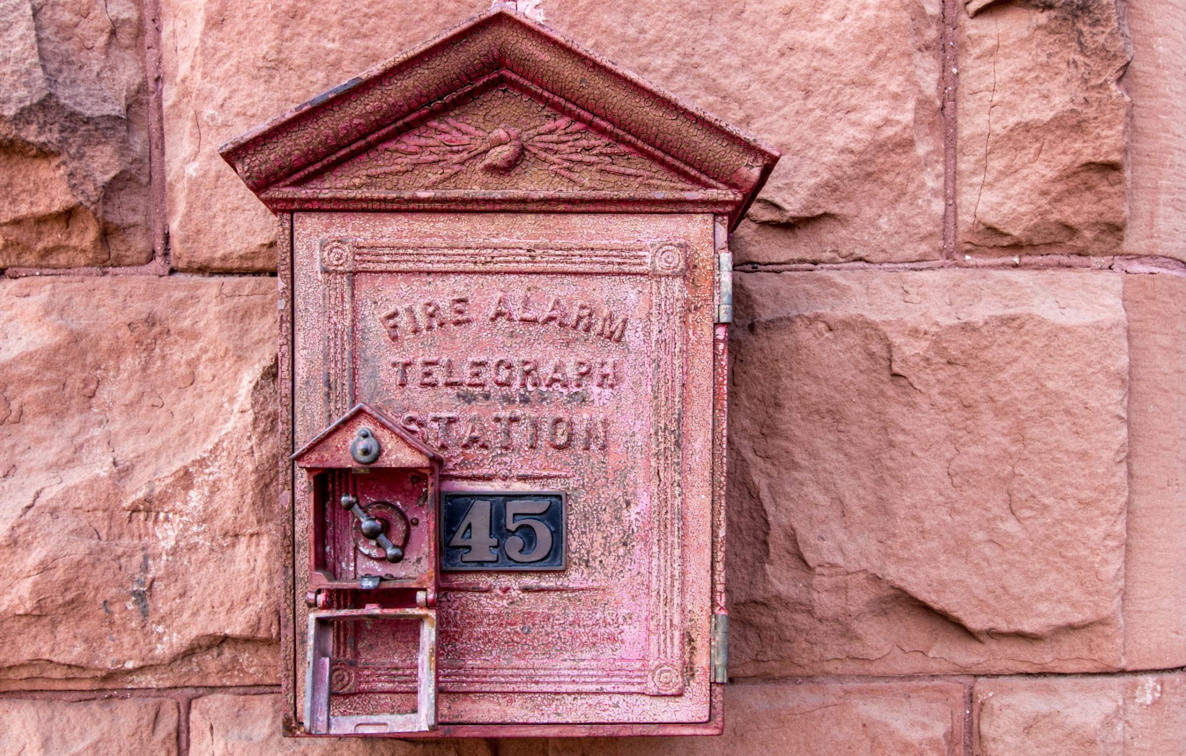 Care a fost primul sistem de alarmă de incendiu?