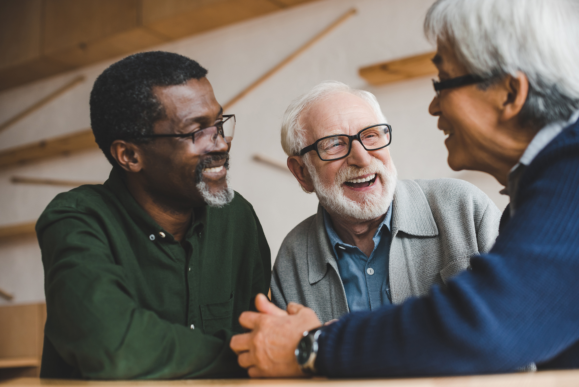 How to Help Seniors Socially Thrive: A Caregiver’s Guide